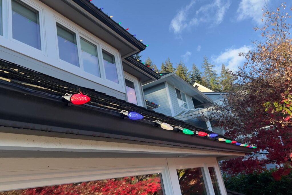 roofline xmas lights hanging